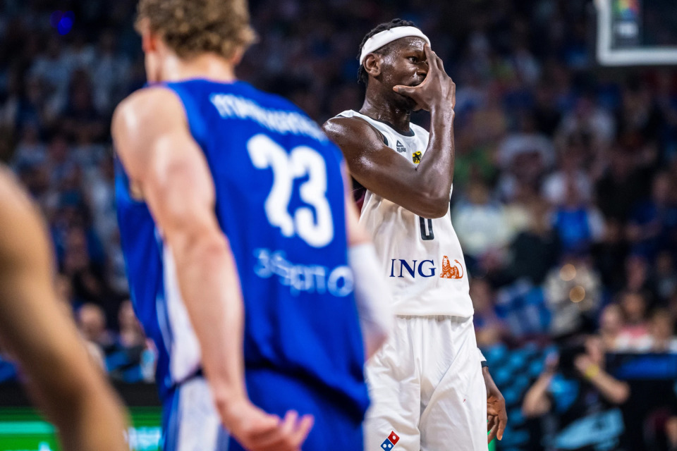 篮板, OqyFf 篮板, OqyFf