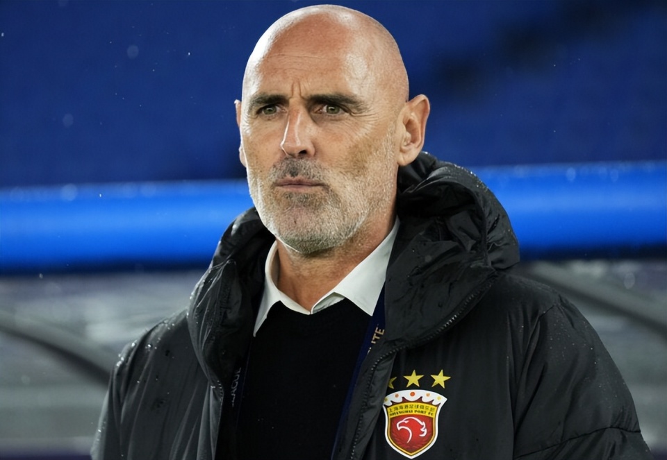 周确定加盟, Rqjba, 门格拉斯哥